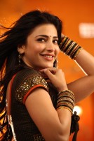 Shruti Haasan (aka) Shruti Hasan