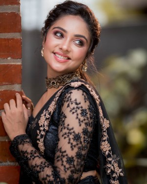 Smruthi Venkat (aka) Smruthi