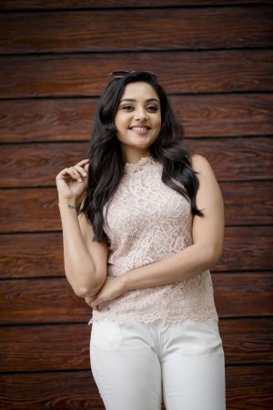 Smruthi Venkat (aka) Smruthi