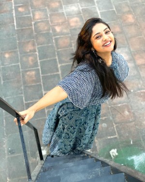 Smruthi Venkat (aka) Smruthi