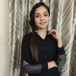 Smruthi Venkat (aka) Smruthi