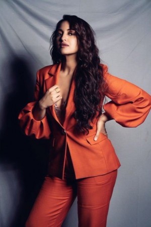 Sonakshi Sinha (aka) Sonakshi