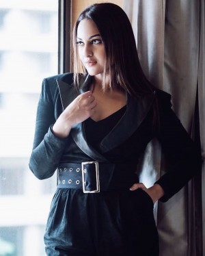 Sonakshi Sinha (aka) Sonakshi