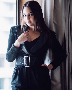 Sonakshi Sinha (aka) Sonakshi