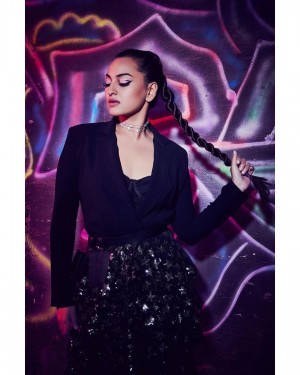 Sonakshi Sinha (aka) Sonakshi