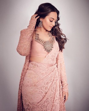 Sonakshi Sinha (aka) Sonakshi