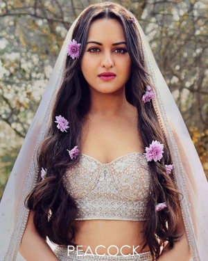 Sonakshi Sinha (aka) Sonakshi