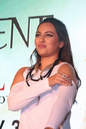 Sonakshi Sinha (aka) Sonakshi