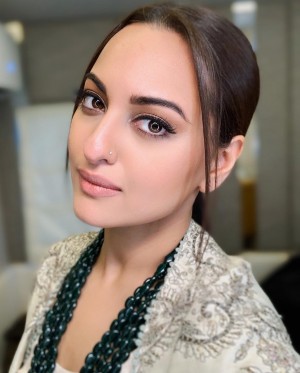 Sonakshi Sinha (aka) Sonakshi