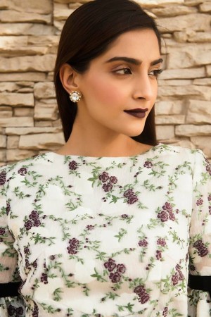 Sonam Kapoor (aka) Sonam