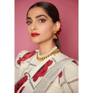 Sonam Kapoor (aka) Sonam