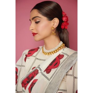 Sonam Kapoor (aka) Sonam