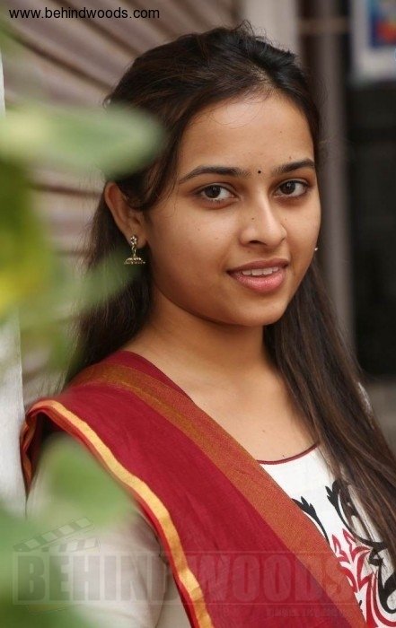 Sri Divya Aka Sri Diviya Photos Stills Images