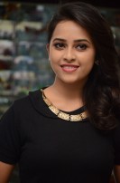 Sri Divya (aka) Sri Diviya