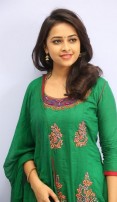 Sri Divya (aka) Sri Diviya