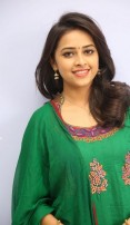 Sri Divya (aka) Sri Diviya