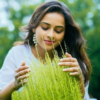 Sri Divya (aka) Sri Diviya