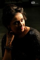 Sri Divya (aka) Sri Diviya