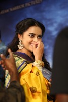 Sri Divya (aka) Sri Diviya