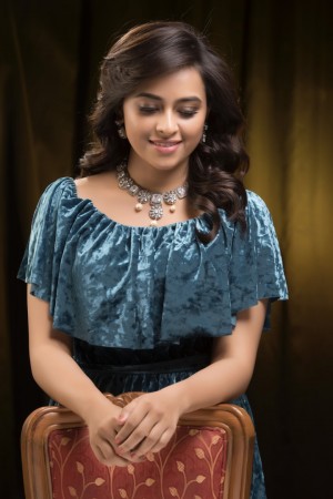 Sri Divya (aka) Sri Diviya