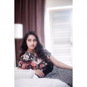 Sri Divya (aka) Sri Diviya