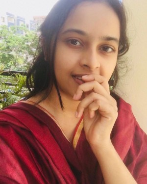 Sri Divya (aka) Sri Diviya