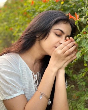 Sri Divya (aka) Sri Diviya