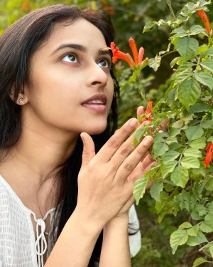 Sri Divya (aka) Sri Diviya