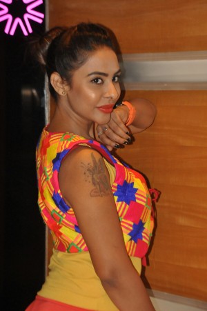 Sri Reddy (aka) SriReddy