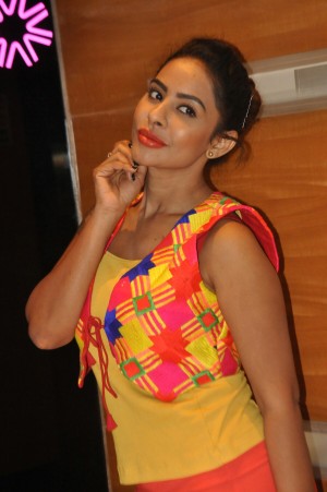 Sri Reddy (aka) SriReddy