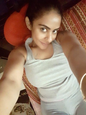 Sri Reddy (aka) SriReddy