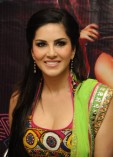 Sunny Leone (aka) SunnyLeone