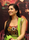 Sunny Leone (aka) SunnyLeone