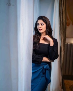 Surbhi Puranik (aka) Surbhi