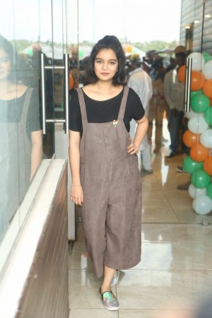 Swathi (aka) Swathi Reddy