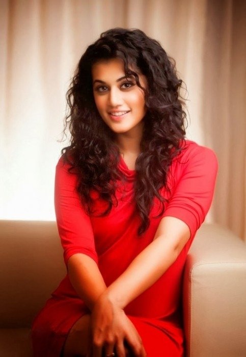 Tapsee Pannu hot and sexy pictures