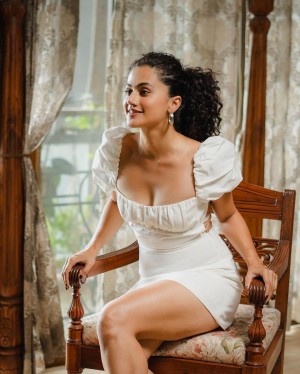 Taapsee Pannu (aka) Actress Tapsee