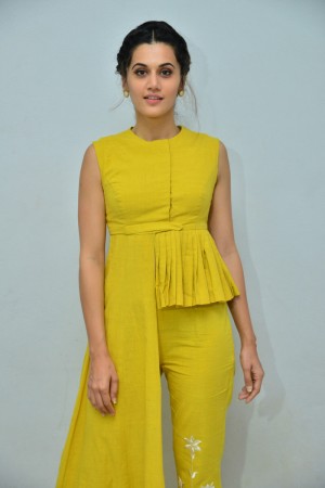 Taapsee Pannu (aka) Actress Tapsee