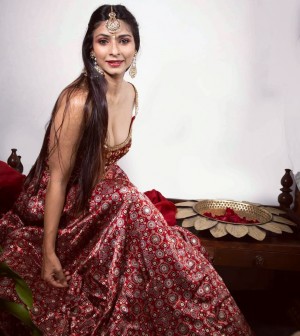 Tanisha Mukherjee (aka) Shweta  Konnur