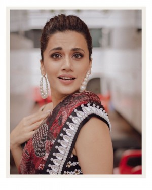 Tapsee Pannu (aka) Tapsee