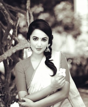 Tejaswi Madivada (aka) Tejaswi Mativada