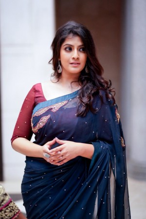 Varalakshmi Sarathkumar (aka) Actress Varalakshmi