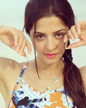 Vedhika (aka) Vedhicka Kumar