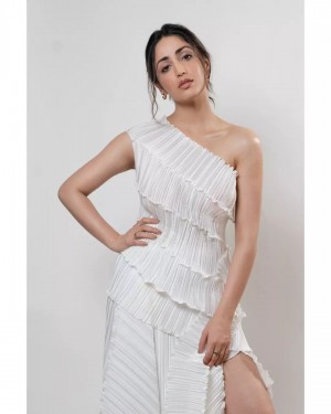 Yami Gautam (aka) Yami Gautham