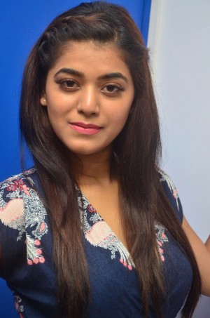 Yamini Bhaskar (aka) Yamini