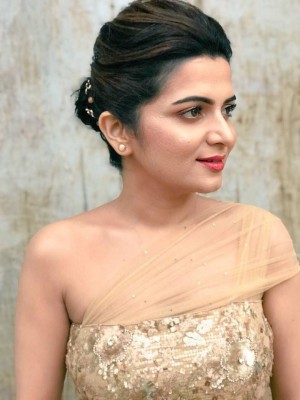 Dhivyadharshini (aka) Dhivya dharshini