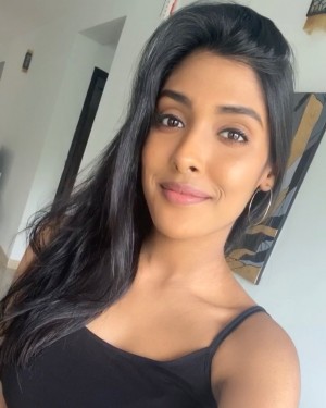 Gayathri Reddy (aka) Gayathri Reddyy