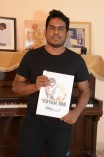 A Special gift for Yuvan from Team Behindwoods