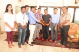 A Special gift for Yuvan from Team Behindwoods