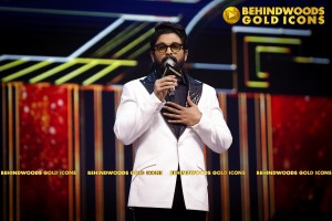 BEHINDWOODS GOLD ICONS 2023 - THE AWARD MOMENTS SET 1